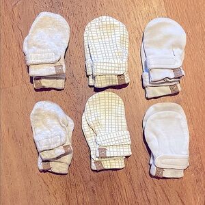 Baby Mittens Set - Gray and Cream